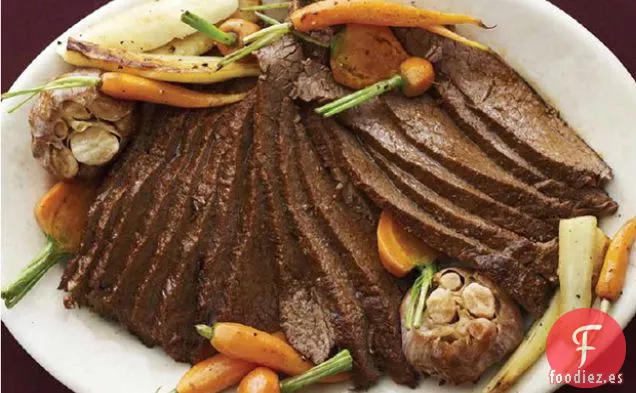 Parte superior de la costilla Navideña estofada con cerveza