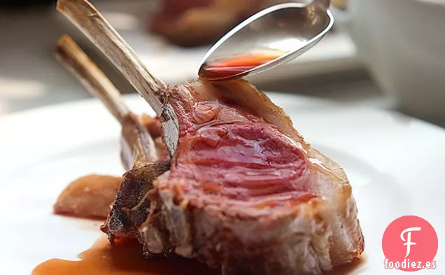 Costillero de Cordero Asado con Jus Natural
