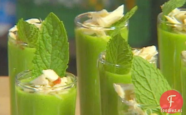 Chupitos de Guisantes Fríos con Cangrejo Picante