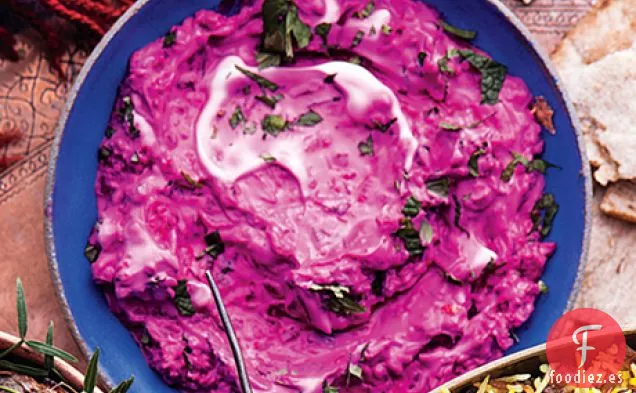 Yogur de Remolacha con Hierbas