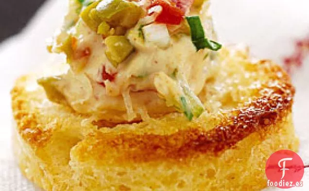 Canapés de Aceitunas Españolas y Queso Crema