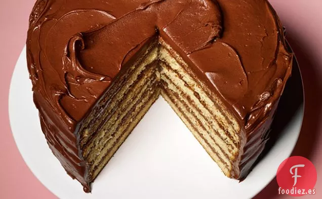Pastel de Capa Amarilla con Glaseado de Crema Agria de Chocolate
