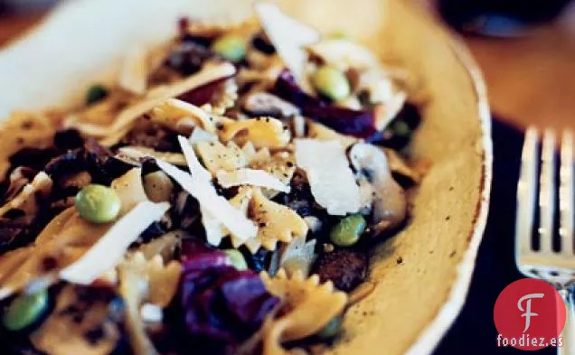 Shiitake-Ensalada de Pasta de Jengibre con Achicoria