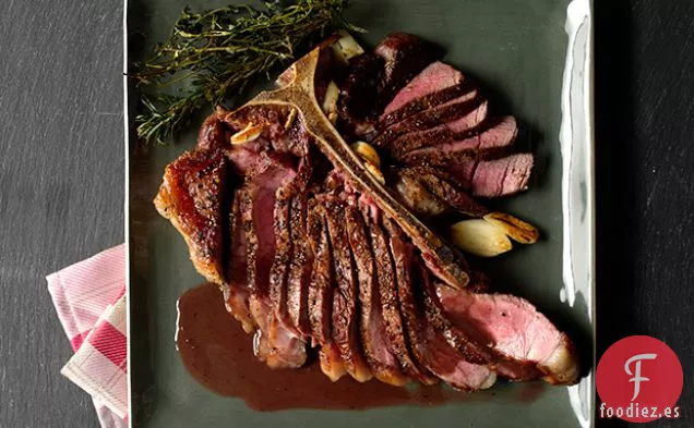 Bistec de Cerdo Toscano con Vino Tinto-Jus de Pimienta