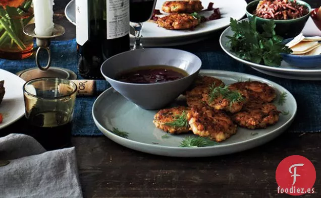 Buñuelos de Pescado Ahumado con Vinagreta de Remolacha