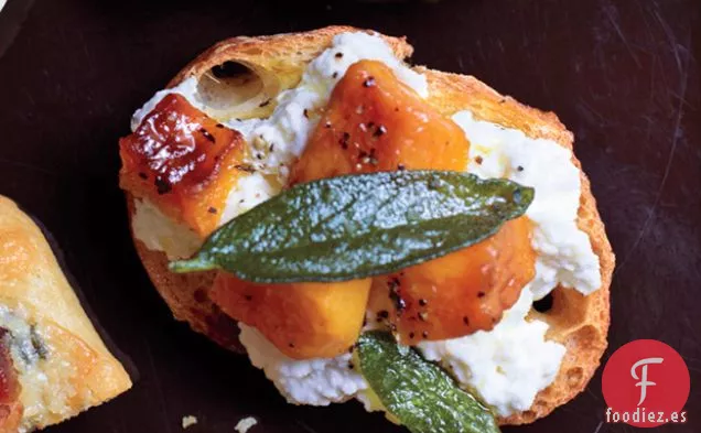 Crostini de Calabaza, Ricota y Salvia