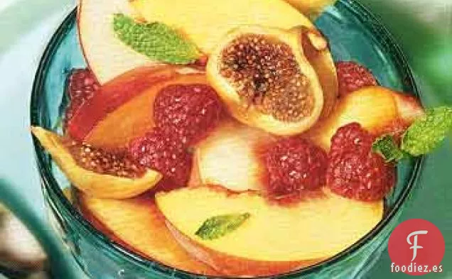 Fruta Fresca de Verano en Jarabe de Jengibre y Vino