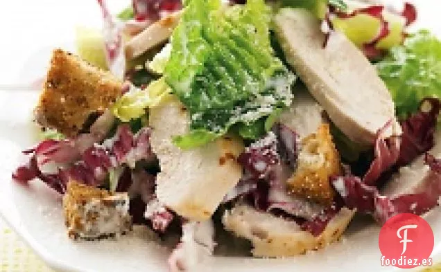 Ensalada César de Pollo con Suero de Mantequilla