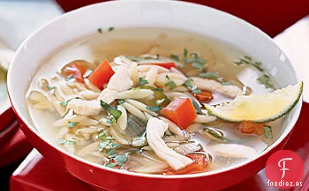Sopa de Pollo, Lima y Orzo al estilo Yucateco