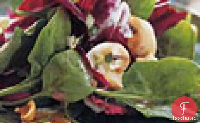 Ensalada de Espinacas y Achicoria con Champiñones y Anacardos