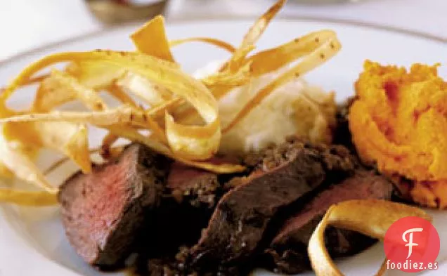 Solomillo de Venado con Salsa de Pimienta Verde de Madeira