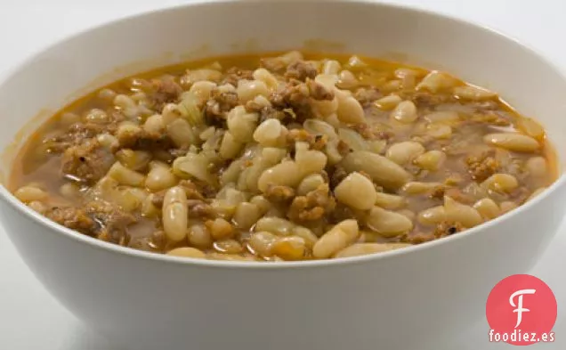 Pasta e Fagioli con Salsicce (Pasta y Frijoles con Salchicha)