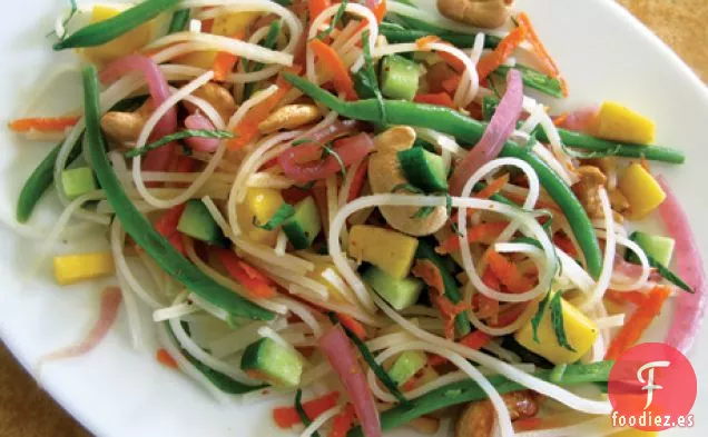 Ensalada de Fideos de Arroz con Coco y Mango