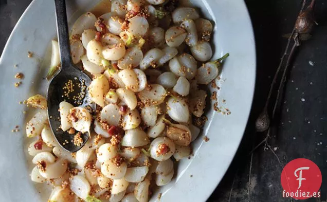Nabos con Tocino y Semillas de Mostaza en Escabeche