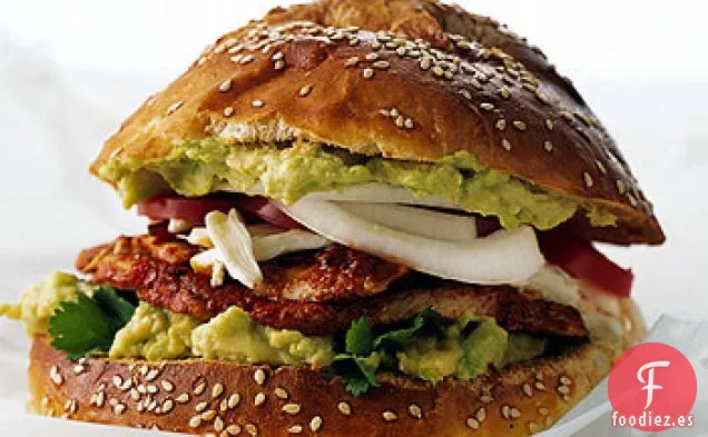 Sándwiches de Cerdo Marinado con Chile en Rollos de Cemita