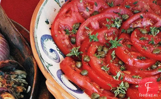 Ensalada de Tomate con Vinagreta de Chalota, Alcaparras y Albahaca