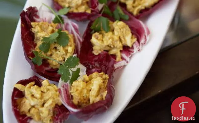 Pollo al Curry en Tazas de Achicoria