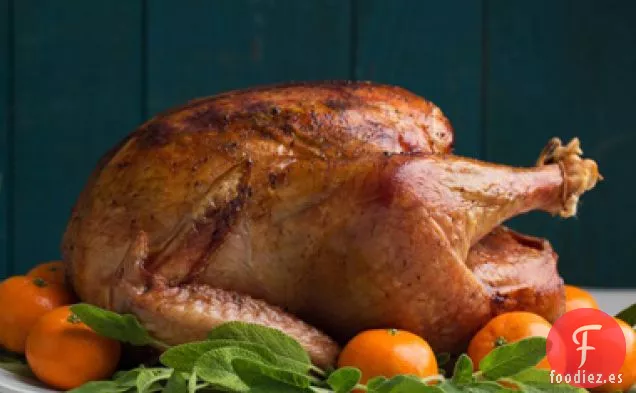 Pavo Asado de Salvia Cítrica con salsa: Multitud Grande