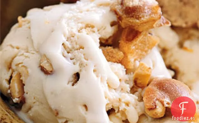 Helado Quebradizo de Mantequilla Marrón y Maní