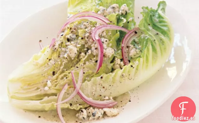Cuñas Romanas con Vinagreta de Queso Azul Picante
