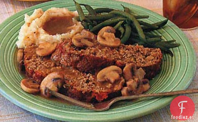 Pastel de Carne con Champiñones Salteados
