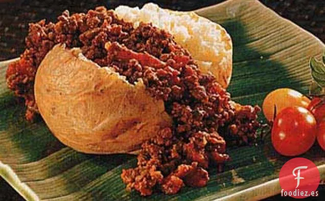 Papas al Horno con Chile de Carne de Res con Especias