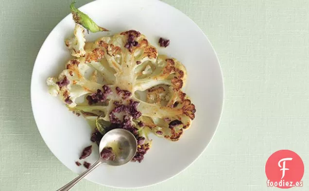 Coliflor Asada con Vinagreta de Kalamata