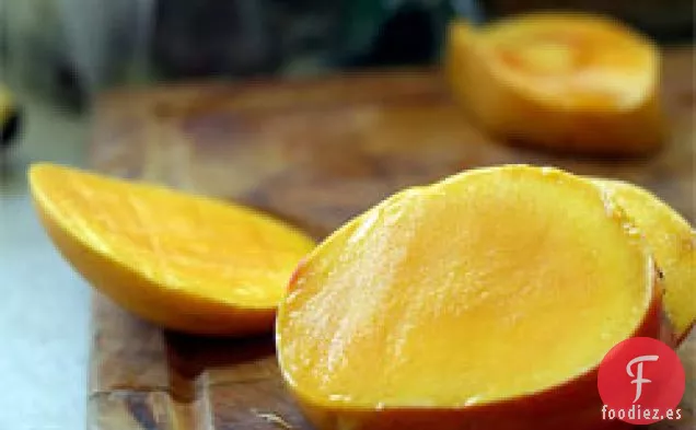 Mangos y Mozzarella: Un Clásico Italiano con un toque Tropical