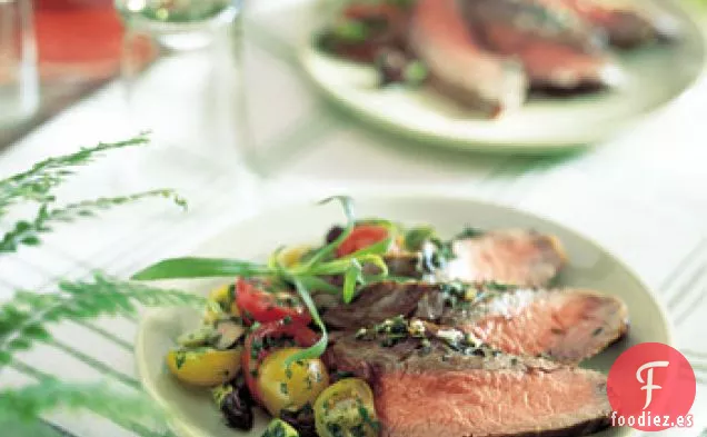 Filete de Flanco con Costra de Hierbas con Tomates Cherry y Aceitunas
