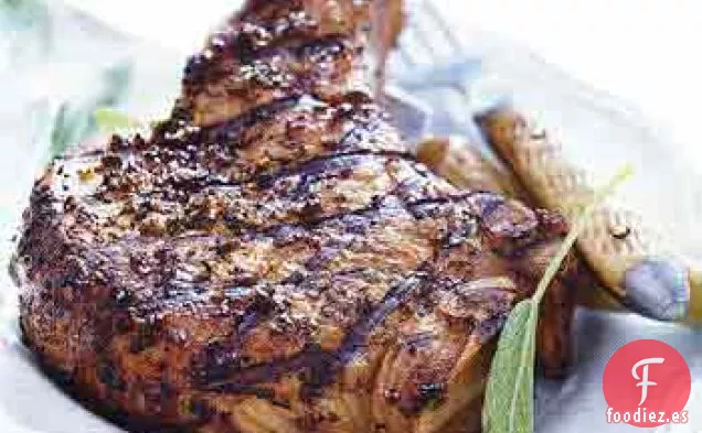 Chuletas De Cerdo A La Parrilla En Salmuera Con Cerveza