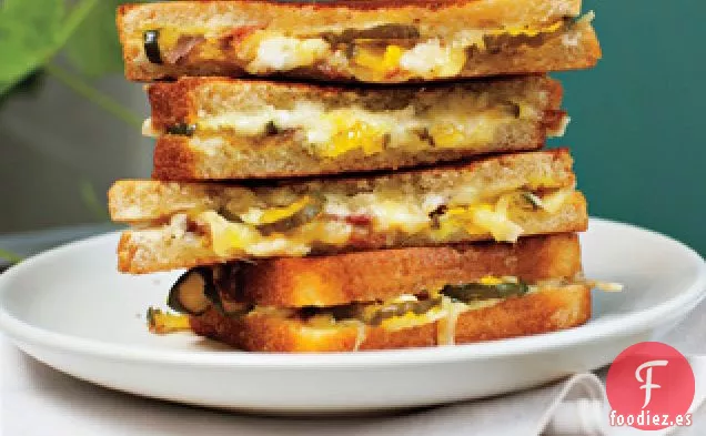 Sándwiches de Jamón, Queso y Pepinillos a la Parrilla