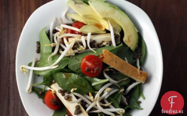 Tofu Ahumado, Lentejas Le Puy Y Ensalada De Espinacas