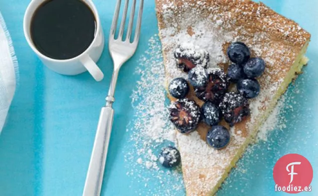 Torta de Nueces de Limón con Bayas de Verano