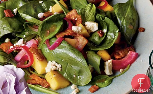 Ensalada de Mango y Espinacas con Vinagreta de Tocino Caliente