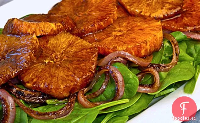 Naranjas, Cebollas Rojas Caramelizadas Y Espinacas Baby En Balsámico Vi
