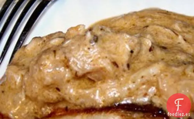 Mero a la Parrilla con Salsa Cremosa de Cangrejo y Camarones