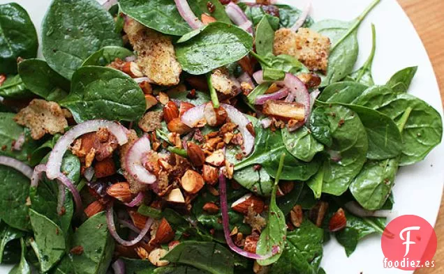 Ensalada De Espinacas Baby Con Dátiles y Almendras
