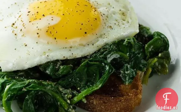 Huevos Florentina Con Espinacas Baby Y Queso De Cabra