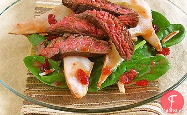 Ensalada De Espinacas De Invierno Con Peras Asadas, Filete De Costado Y Secado