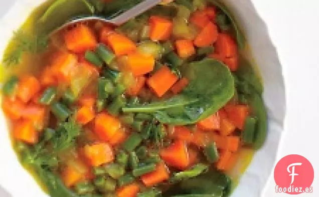 Sopa De zanahoria y espinacas Con Eneldo