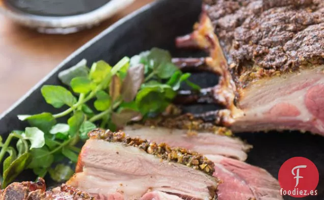 Costillero de Cordero Ahumado con Pistacho