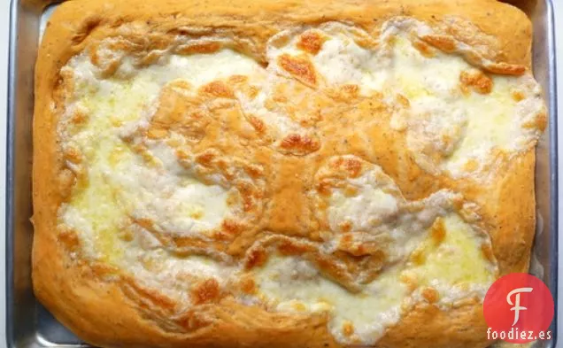 Horneado de Pan: Focaccia Suave y con Queso