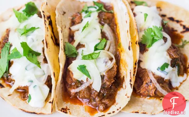 Tacos de Vindaloo de Cordero con Raita de Pepino