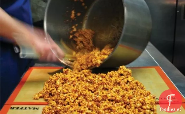Queso Azul de Tallo Azul y Maíz con Nueces Especiado