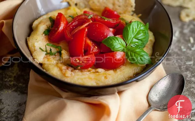 Polenta con Tomates Frescos y Patatas Fritas de Parmesano | Polenta Made Easy