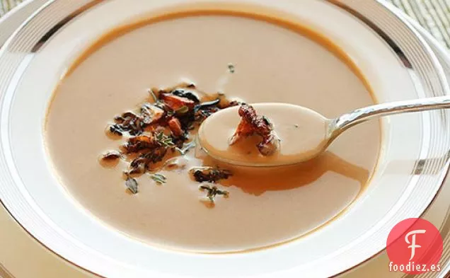 Sopa Cremosa de Champiñones con Rebozuelos
