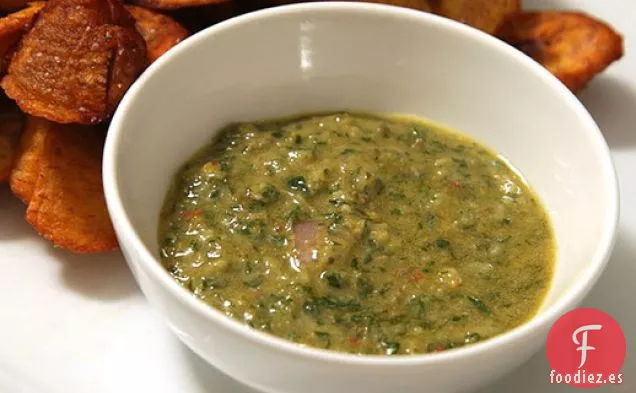 Mojo de Menta (Salsa de Ajo Estilo Puertorriqueño con Menta)
