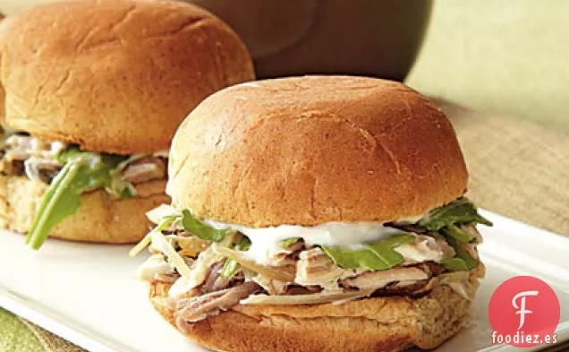 Sliders de Cerdo al Romero con Alioli de Rábano Picante