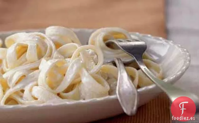 Salsa Alfredo (con fettuccine)