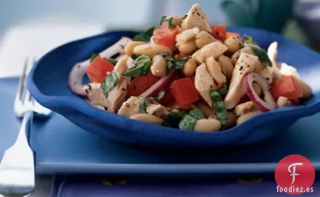 Ensalada de Frijoles Blancos y Pollo Asado